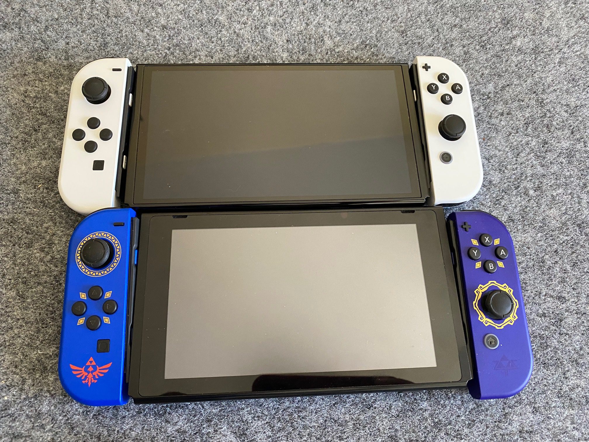 Comparing the OLED screen size with the original Switch screen