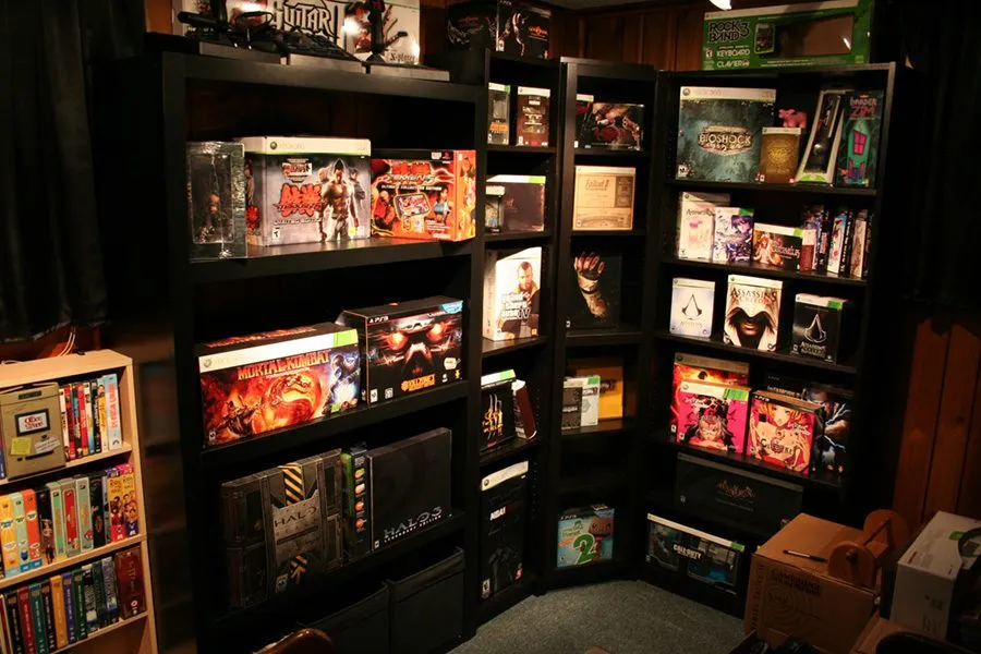 Video game collector's edition display