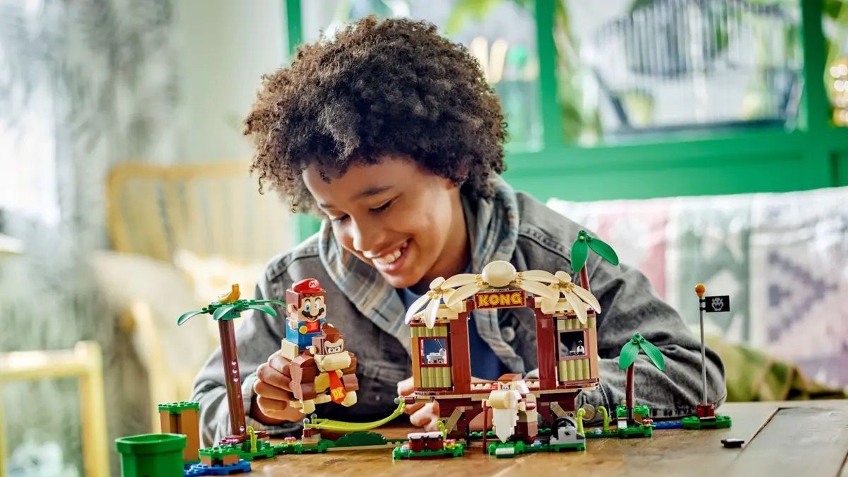 Here's a list of all the LEGO Super Mario Donkey Kong sets