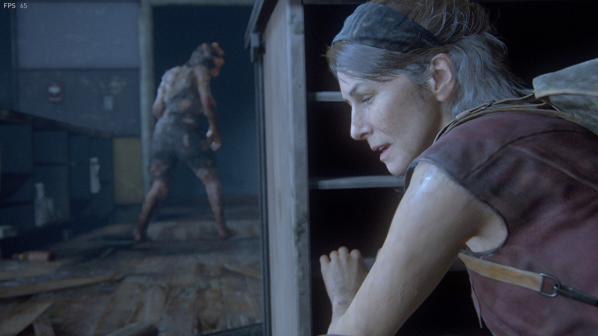 Tess hiding in The Last of Us, haunted house
