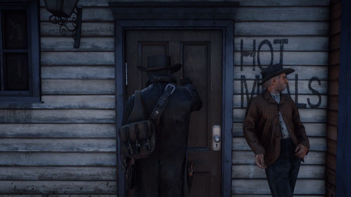 Red Dead Redemption 2: Arthur Morgan knocking on someone's door.