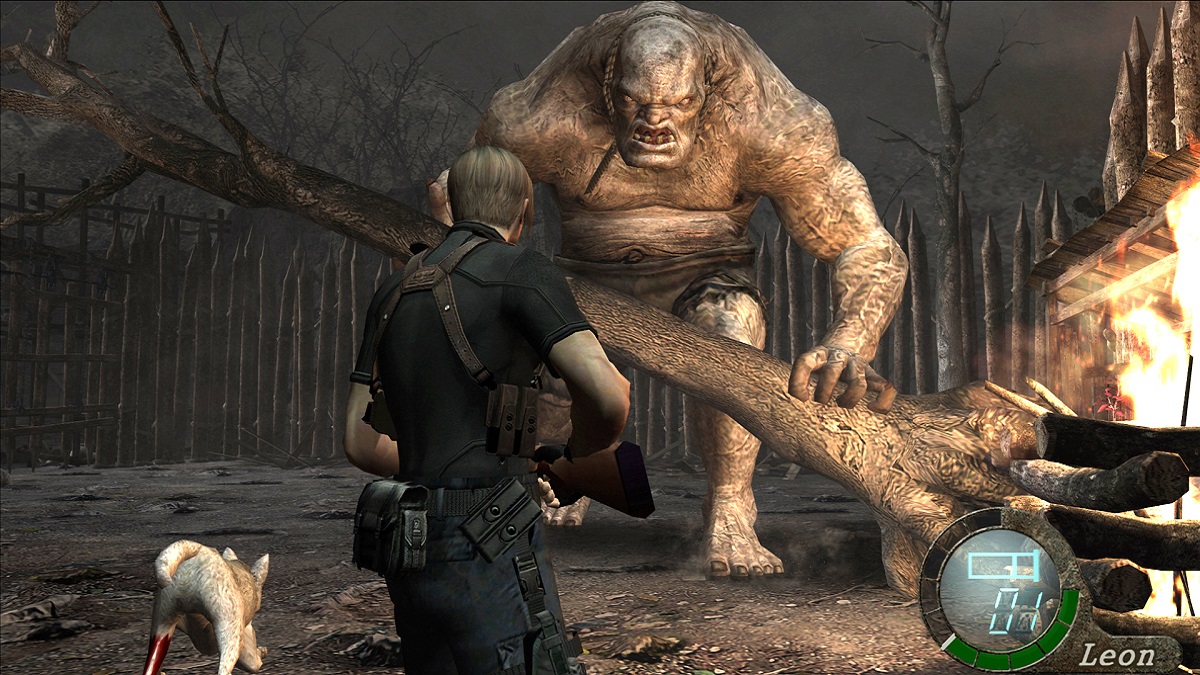 Resident Evil 4 (2005): Leon Kennedy about to fight an El Gigante.