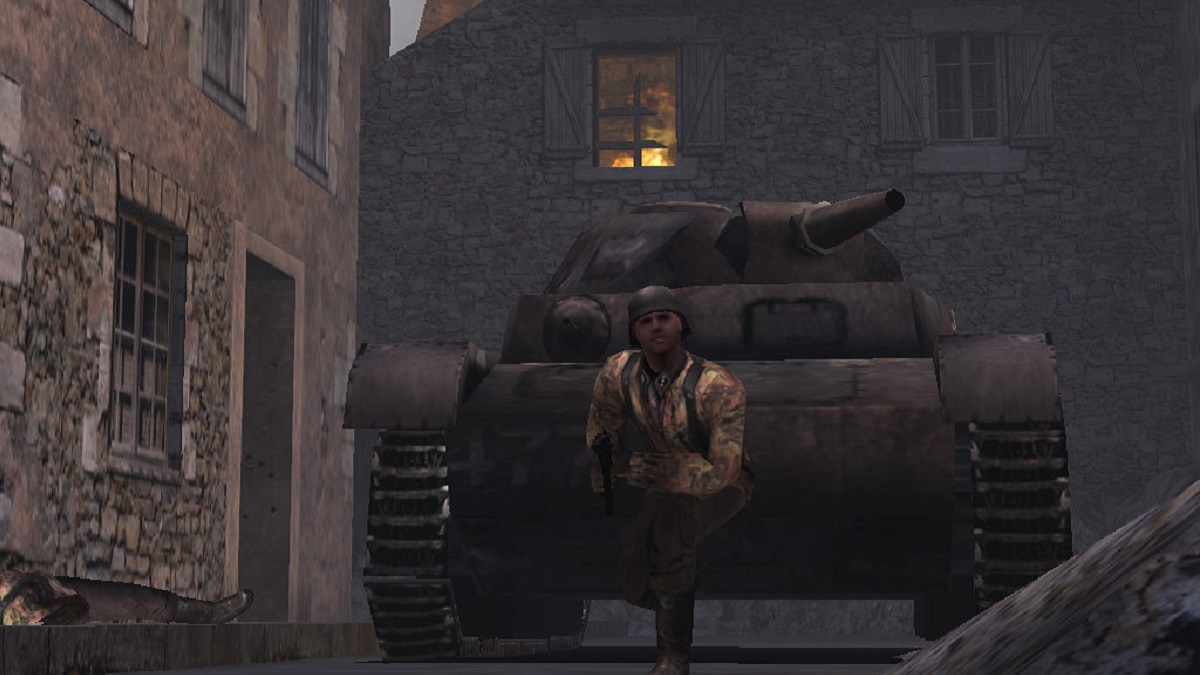 Return to Castle Wolfenstein: A soldier running away from a tank.
