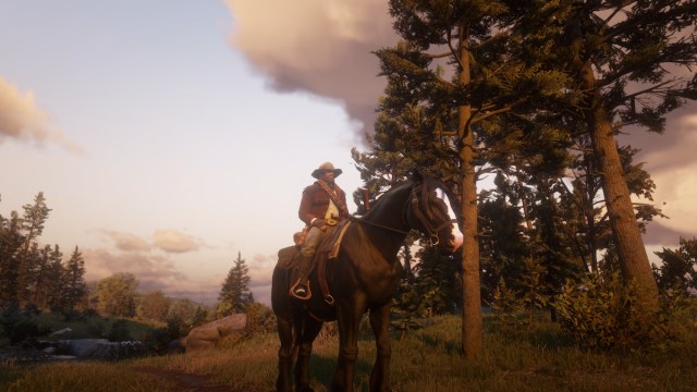 Arthur Morgan on horse in Red Dead Redemption 2.