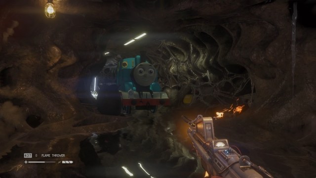 Alien-Isolation: Thomas, die kleine Lokomotive, verfolgt den Spieler im Alien-Nest.