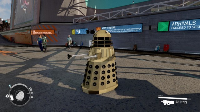 Starfield: a light-colored Dalek in New Atlantis.