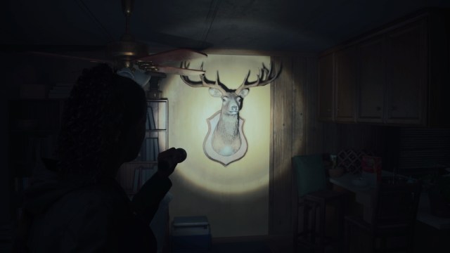 Trailer deer head in Alan Wake 2.