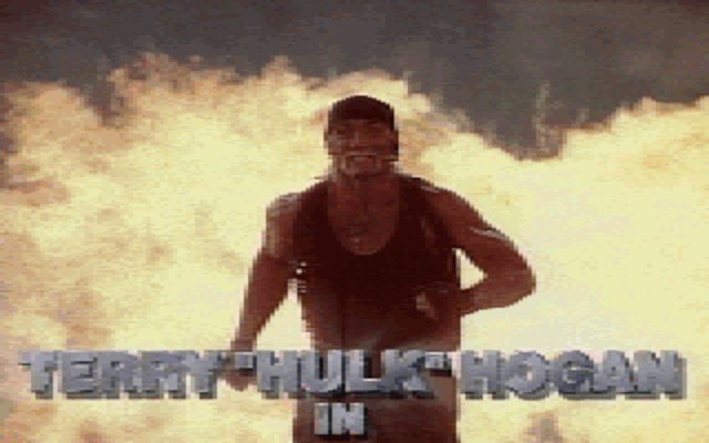 Thunder in Paradise Interactive Hulk Hogan rennt lächelnd vor einer Explosion davon.
