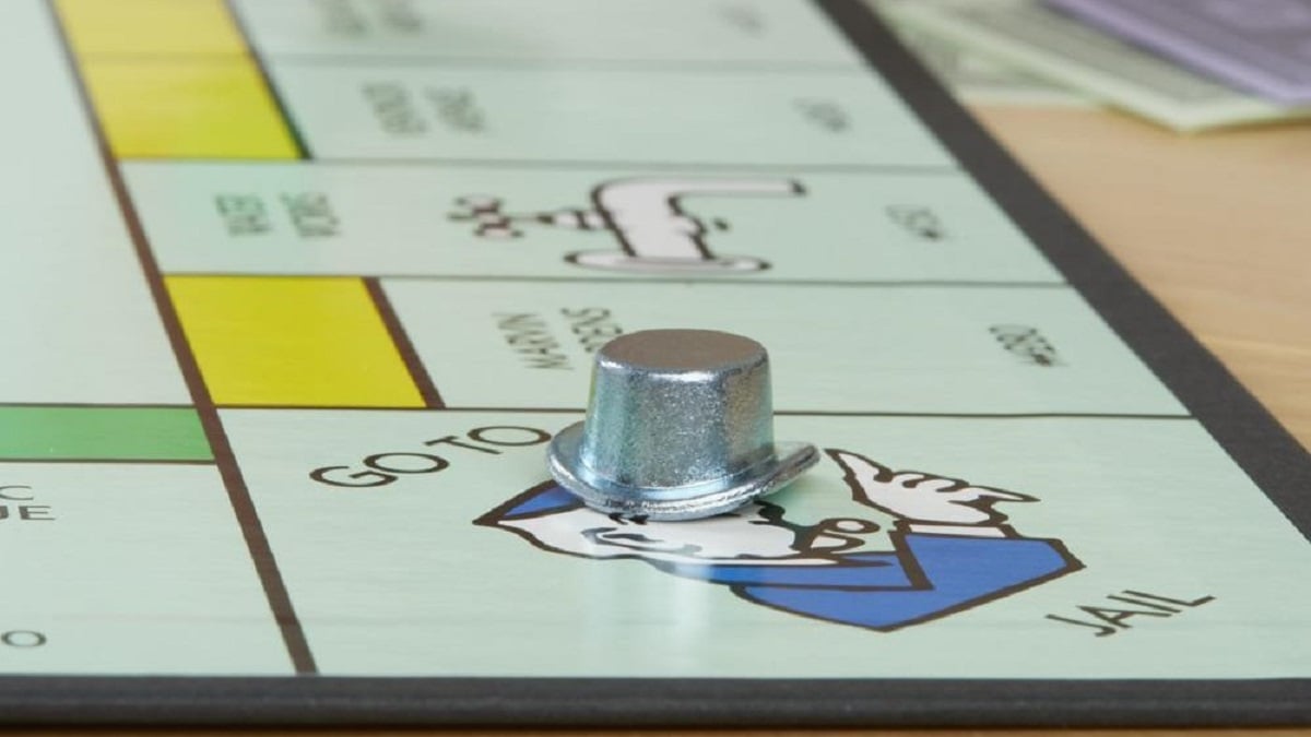 Monopoly top hat game piece
