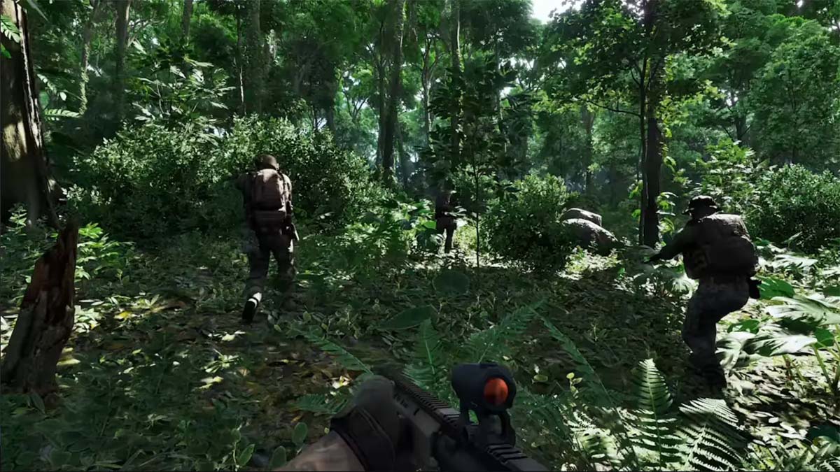 Gray Zone Warfare players walking through the jungle.