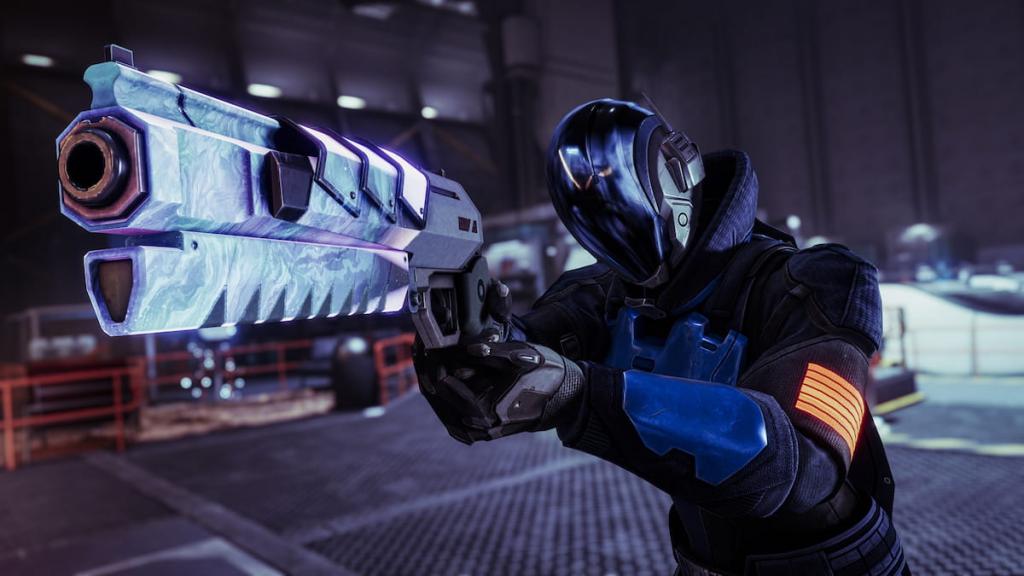 A Warlock in Techsec armor holds a Holofoil Phoneutria Fera in the Shooting Range.