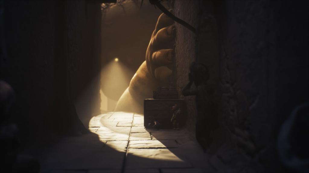 Monster Baby using its medusa-like eye searching for Low and Alone to turn to stone