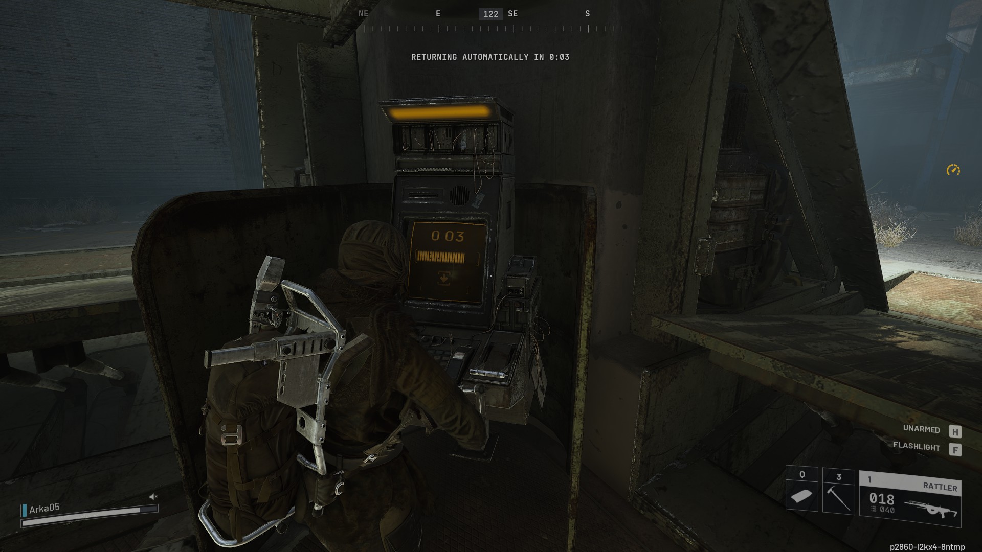 Player extracting in ARC Raiders