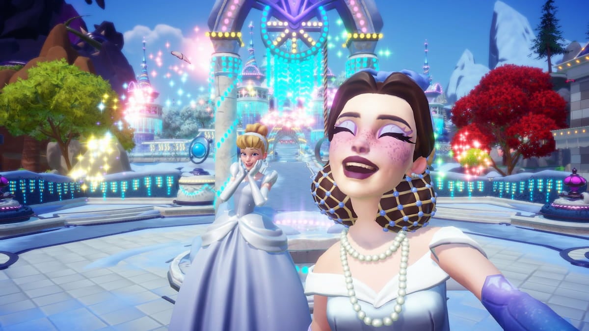 Taking a picture with Cinderella in disney dreamlight valley