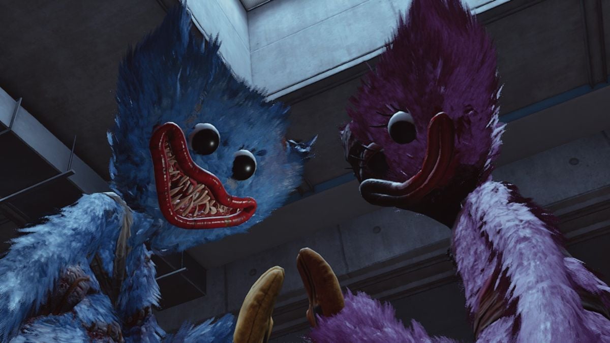 Huggy Wuggy and Kissy Missy reaching for one another's hand