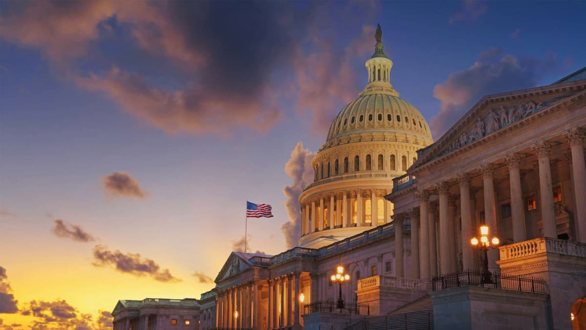 Image of the US Capitol building at dusk.