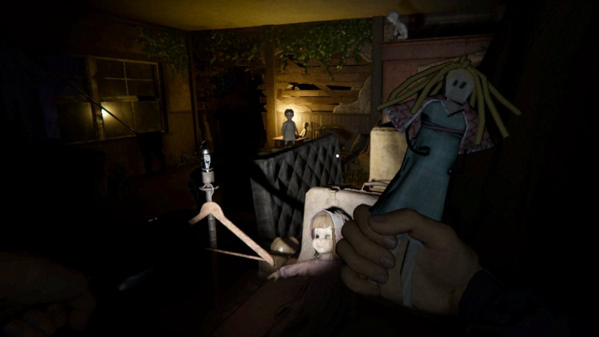 Holding doll in doll room at cauldron lake in phasmophobia alan wake event