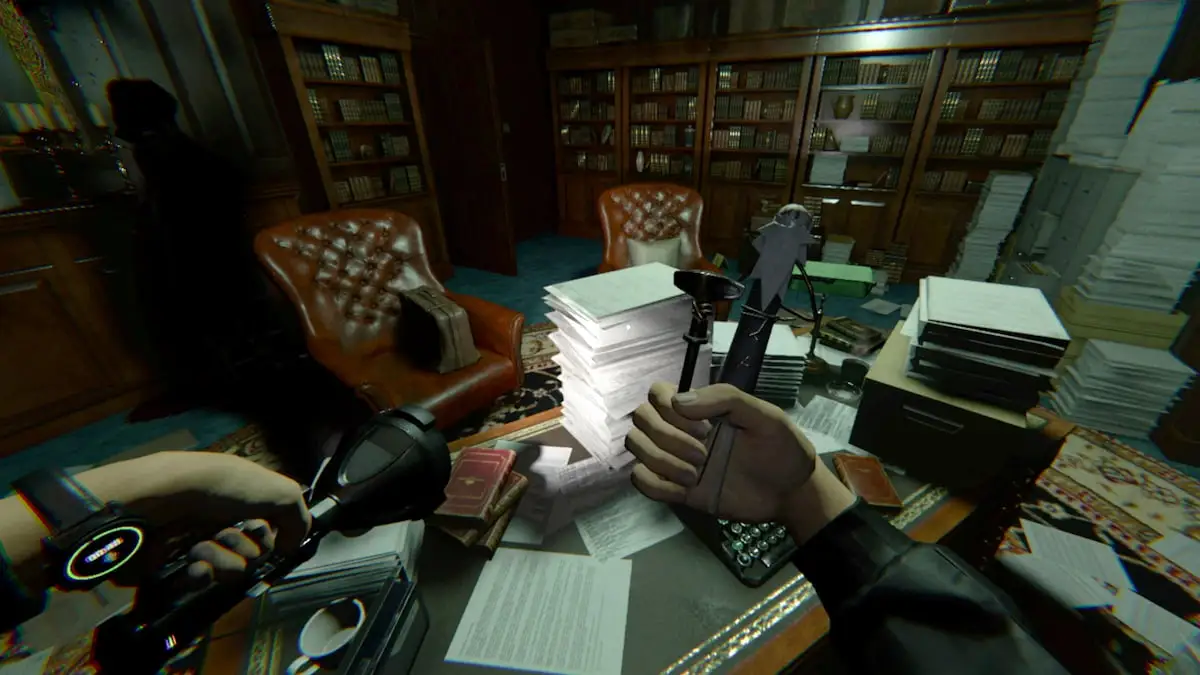 Holding old man doll at elderwood palace lodge in phasmophobia alan wake event