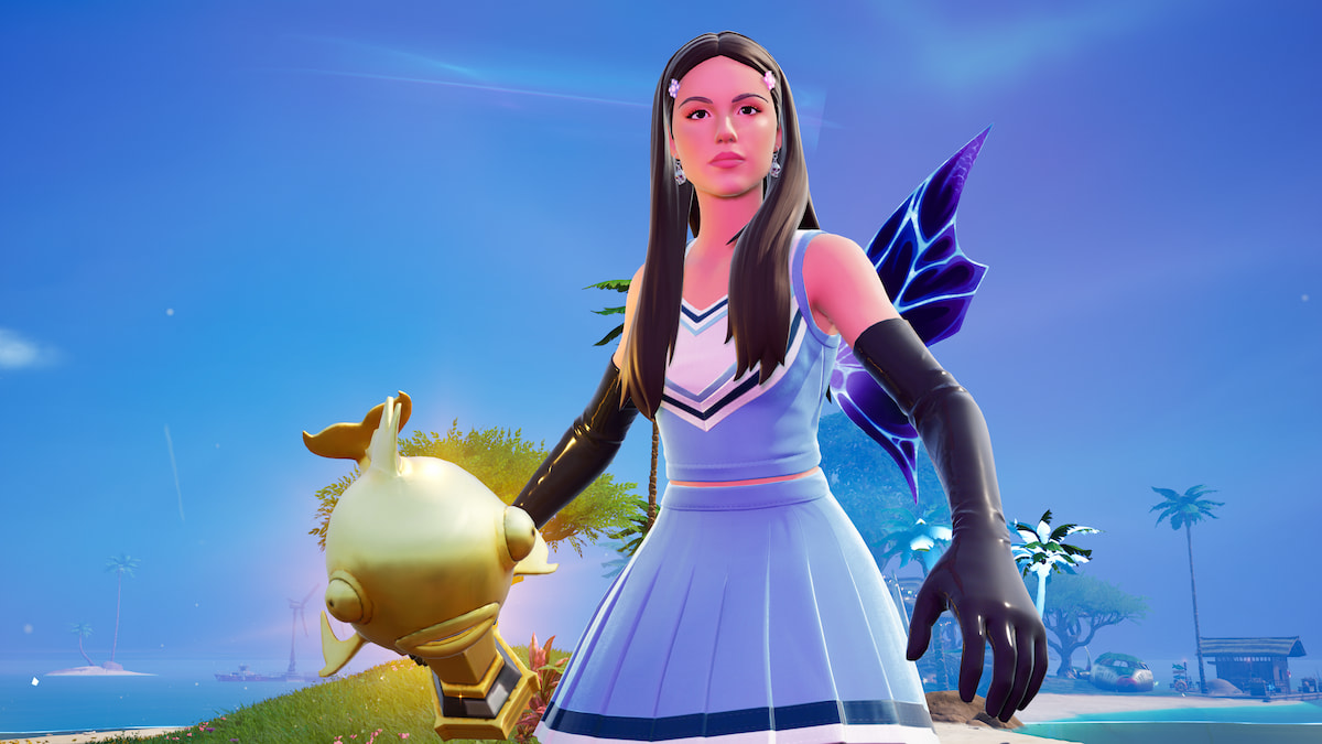 Holding mythic goldfish in fortnite