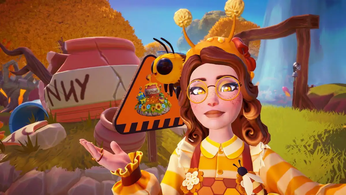 Taking picture with honeyglow woods blueprint in disney dreamlight valley
