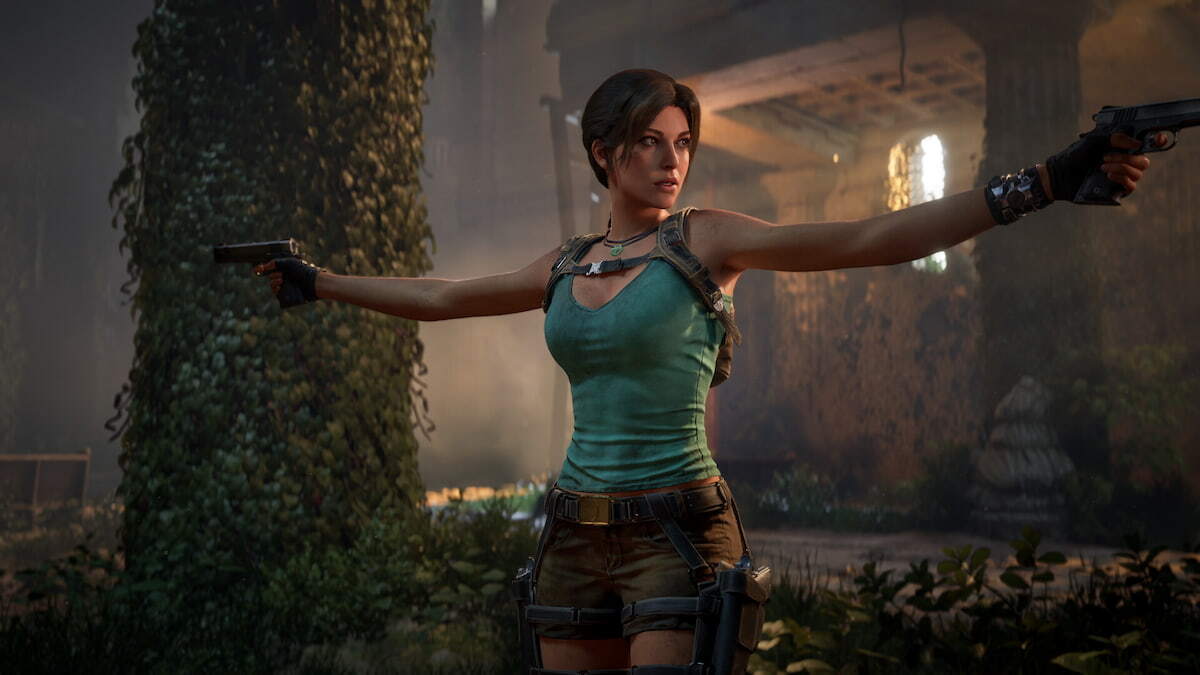 Lara Croft poses with her pistols in Legacy of Atlantis.